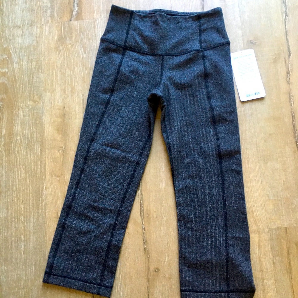 Lululemon yoga pant in herringbone size 4